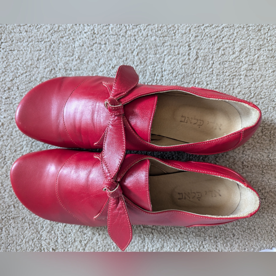 Adi Kilav Red Handmade Dress Shoes With Interchangeable Bows 42